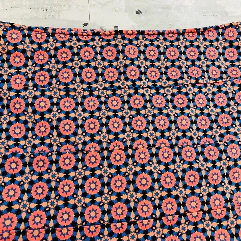 VOLCOM Patterned Mini Skirt - Picture 2 of 7